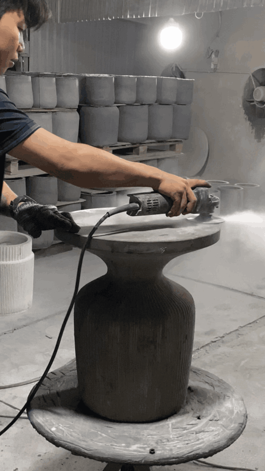 Khám Phá Công Nghệ GFRC – Sợi Thủy Tinh: Bí Quyết Làm Xi Măng Bền Hơn Và Nhẹ Hơn 70%