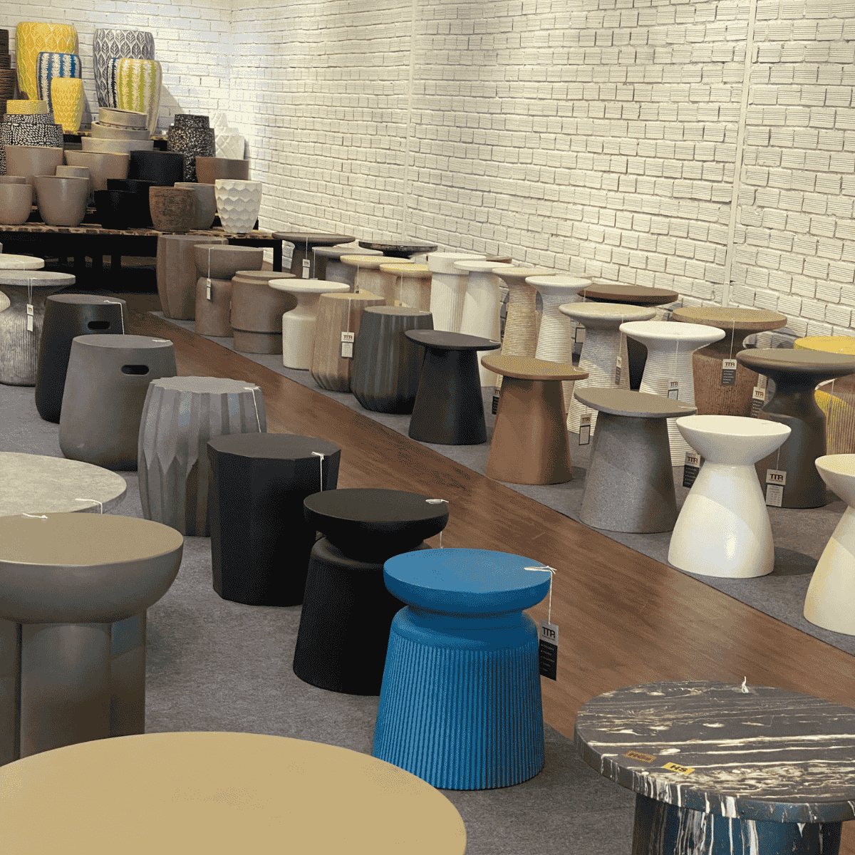 Lý Giải Cho Sự ‘Đắt Đỏ’ Của Chất Lượng Từ Bàn Nội Thất Thủ Công