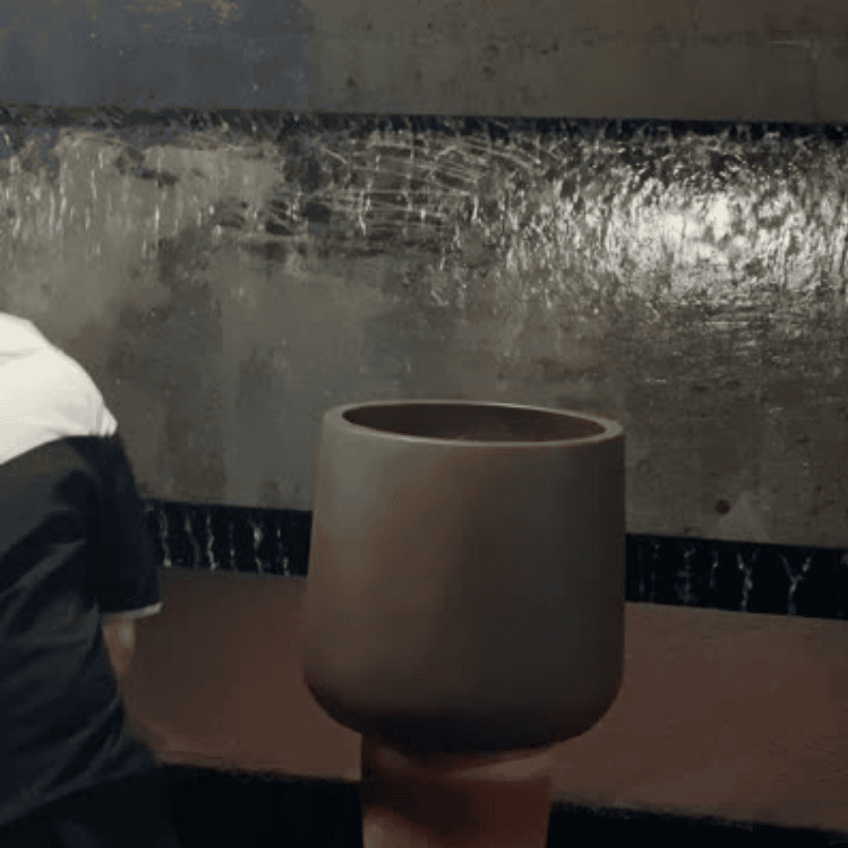 Xử Lý Chống Thấm Cho Đồ Xi Măng: Hướng Dẫn Phủ Bảo Vệ Và Vệ Sinh Cơ Bản