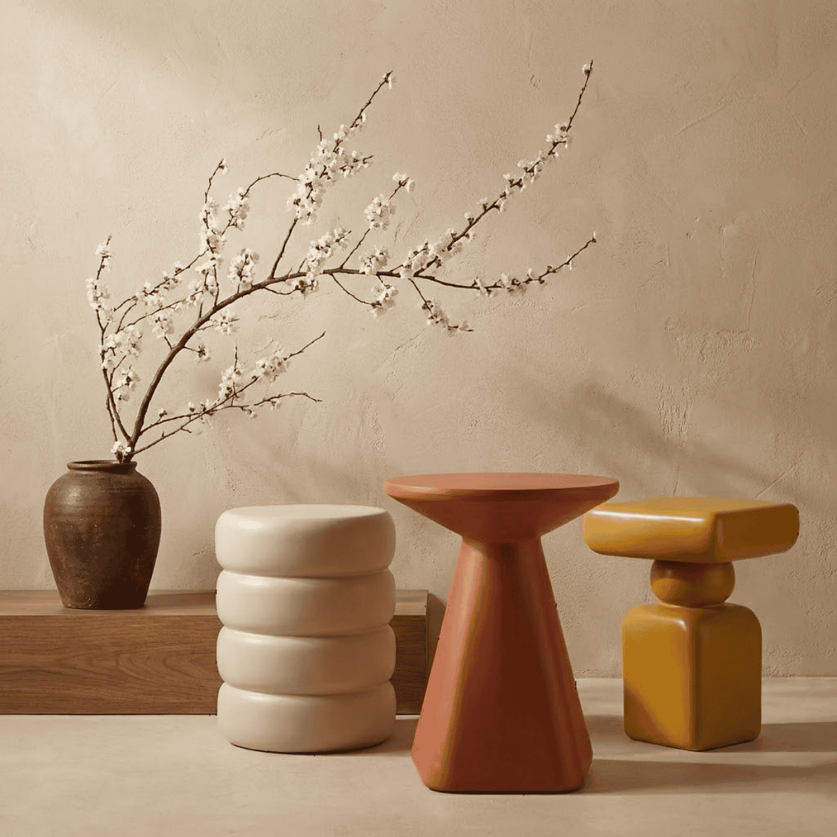 Nội Thất Trend 2026: Tại Sao “Soft Brutalism” (Thô Mộc Mềm Mại) Lại Lên Ngôi Dịp Tết Này?