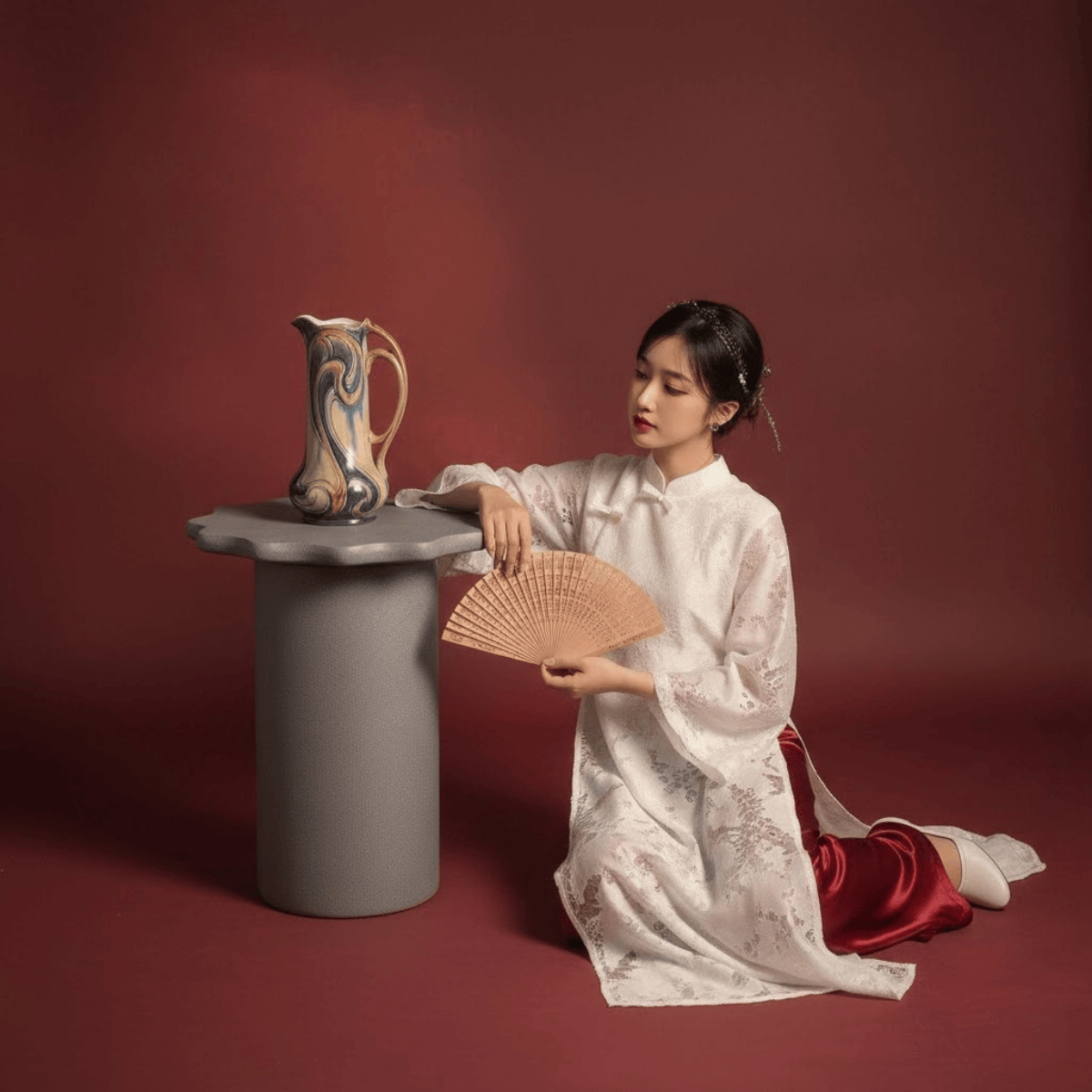 Nội Thất Trend 2026: Tại Sao “Soft Brutalism” (Thô Mộc Mềm Mại) Lại Lên Ngôi Dịp Tết Này?