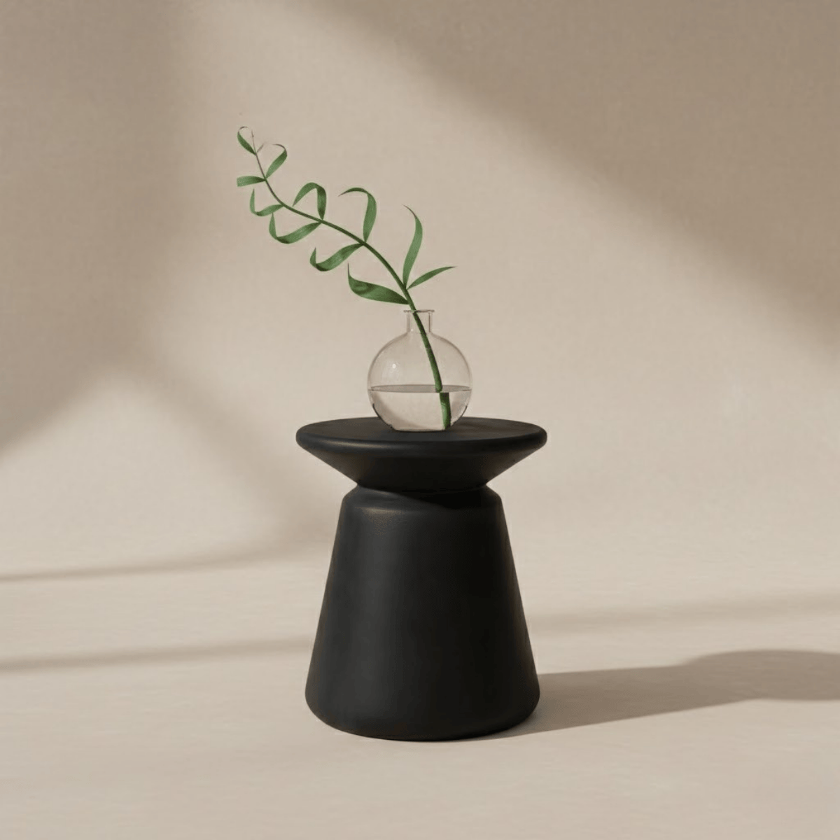 Nội Thất Trend 2026: Tại Sao “Soft Brutalism” (Thô Mộc Mềm Mại) Lại Lên Ngôi Dịp Tết Này?