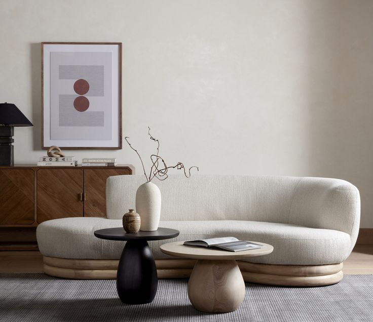 Hướng Dẫn Chọn Kích Thước Bàn Trà Đẹp Phù Hợp Với Sofa Cong Và Sofa Góc