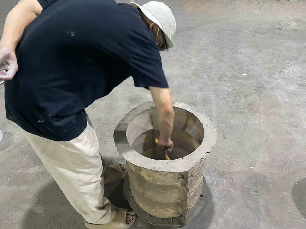 Bàn Ghế Đá Xi Măng Đa Năng: Giải Pháp Nội Thất Thông Minh Cho Không Gian Hiện Đại